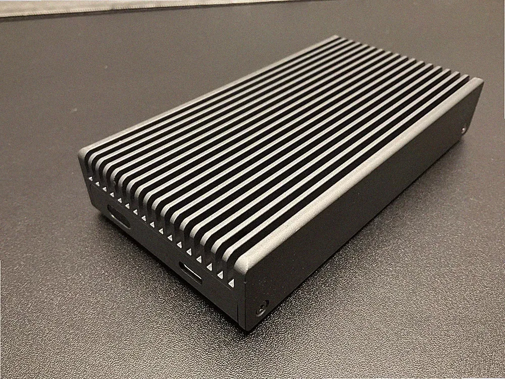Qwiizlab USB4 Thunderbolt SSD Enclosure Fanless M.2 NVMe Up to 8TB Silver